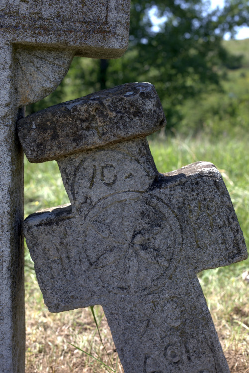 Cruce latină | Fințești