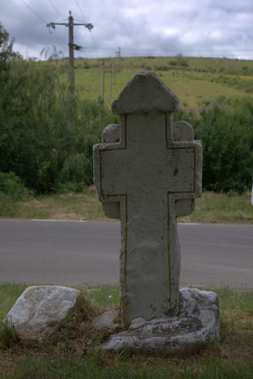 Cruce latină | Năeni