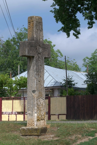 Crucea Negustorilor | Cruce latină | Filipeștii de Târg