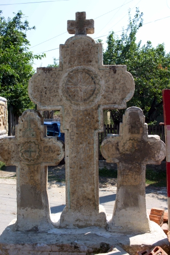 Treflată, cruce cu pui | Călugăreni